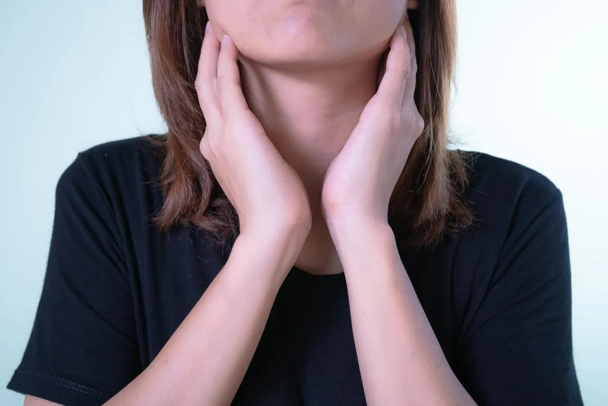 Dolor de gola - causes, símptomes i tractament a Clínica Eupnea Palamós